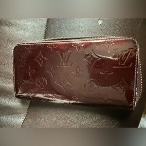 Louis Vuitton monogram vernis zippy wallet